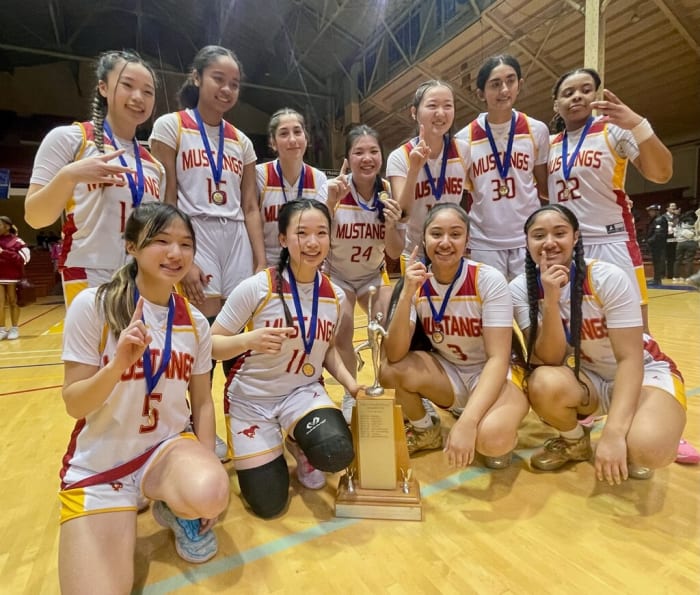 Lincoln San Francisco boys girls winning SFS title 2-23-24 at Kezar Pavilion courtesy Lincoln athletics022520248